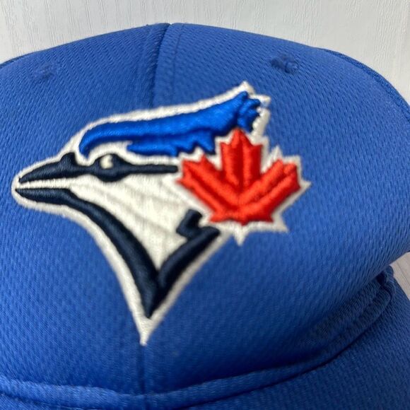 Team MLB Canada Toronto Blue Jays Cap Adjustable hook and loop Youth - Picture 2 of 9